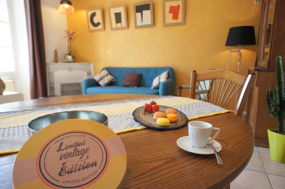 Living room of the Apartment place Garibaldi Nice